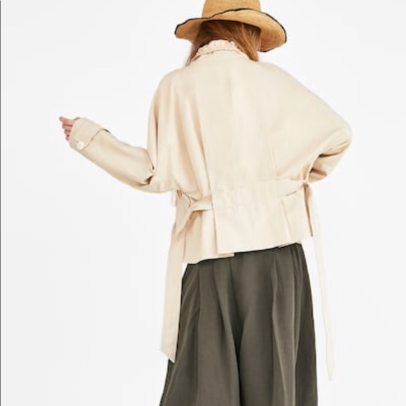 Zara Pleated Jacket - Picture 3 of 8